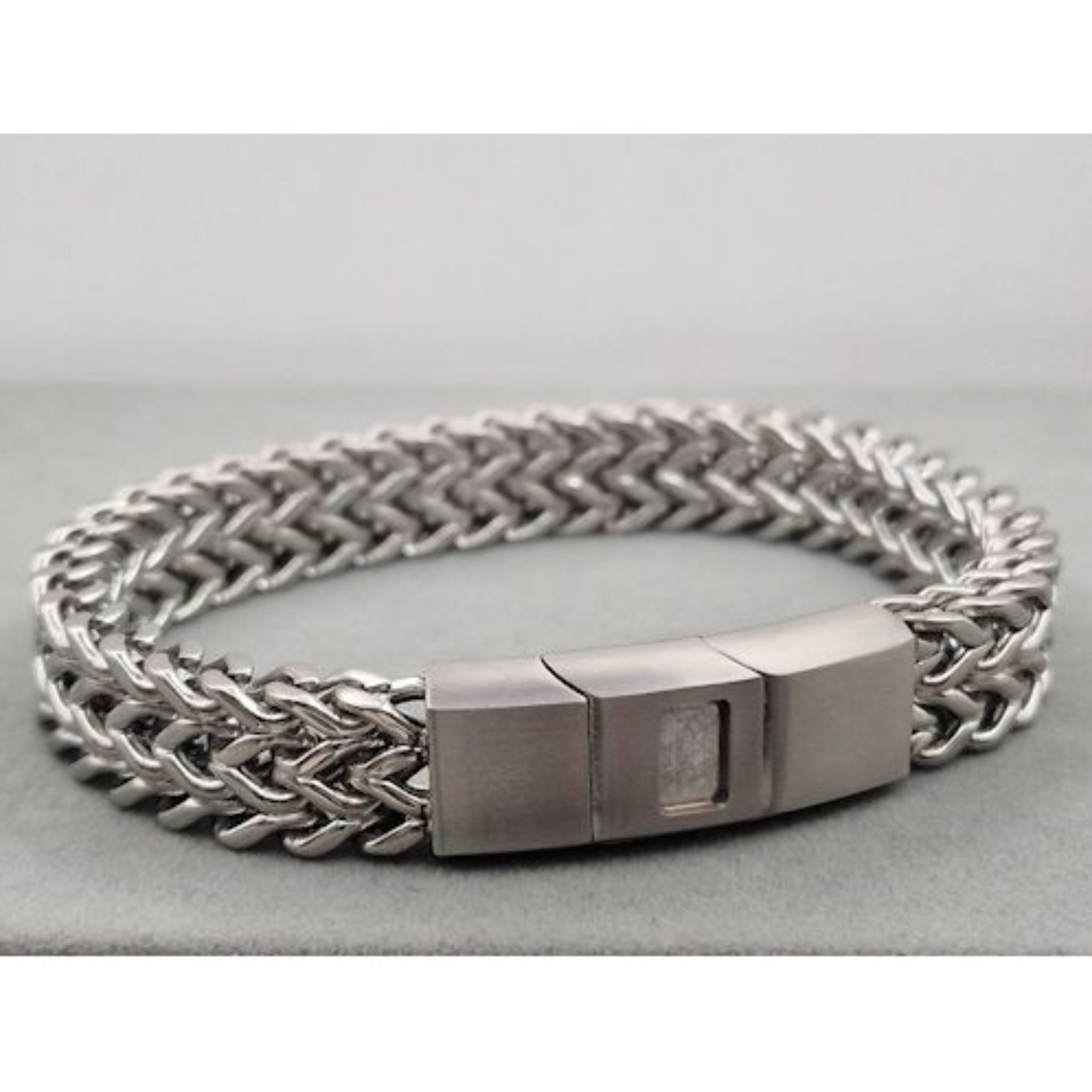 Chain bracelet
