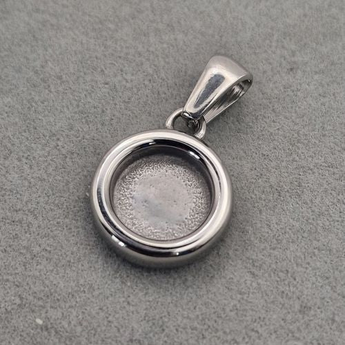 Circle button pendant
