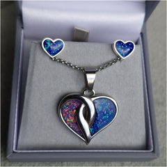 Crossover heart pendant