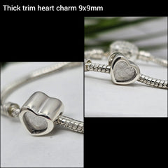 Thick trim heart charm