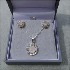Halo round pendant