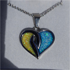 Crossover heart pendant