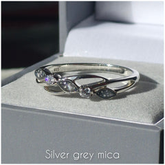Eternal vine ring