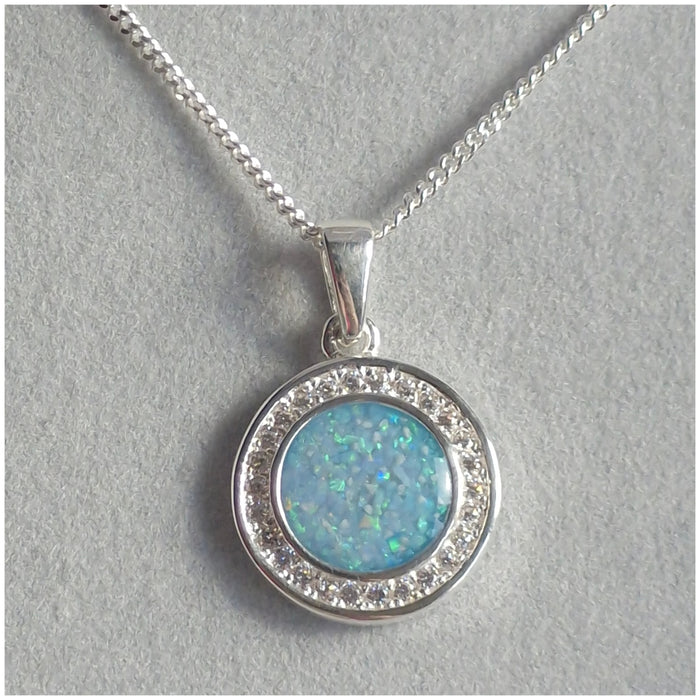 Halo round pendant