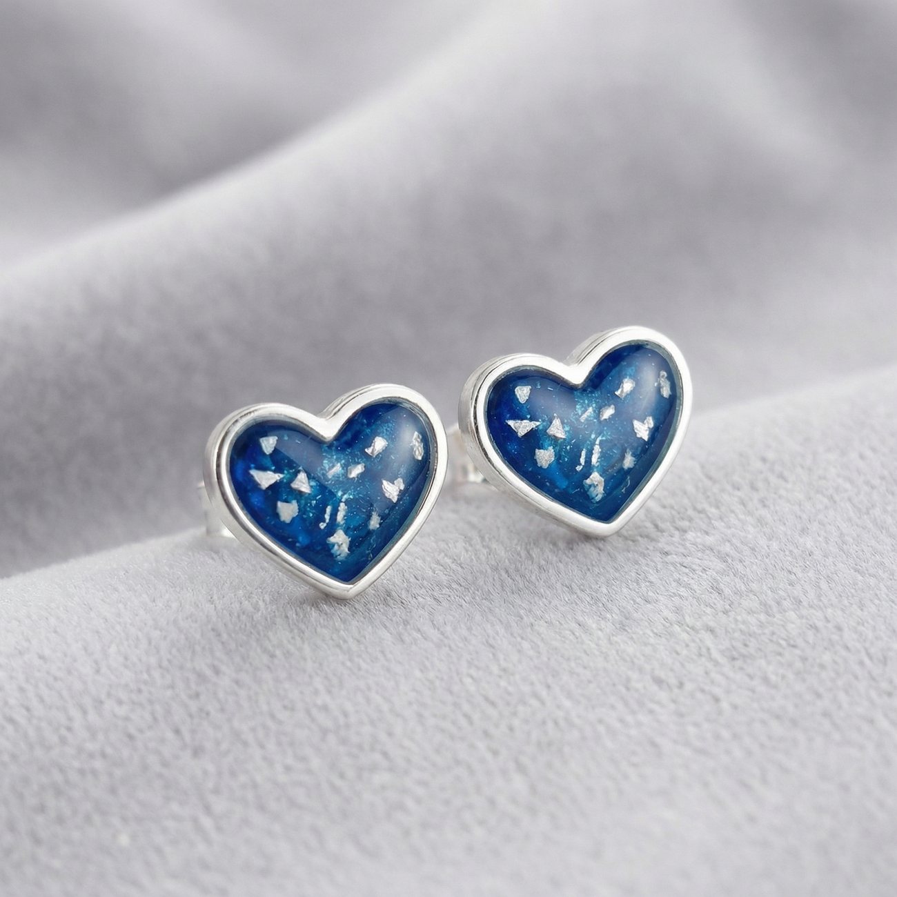 Plain heart earrings