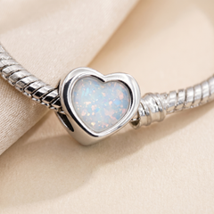 Thick trim heart charm