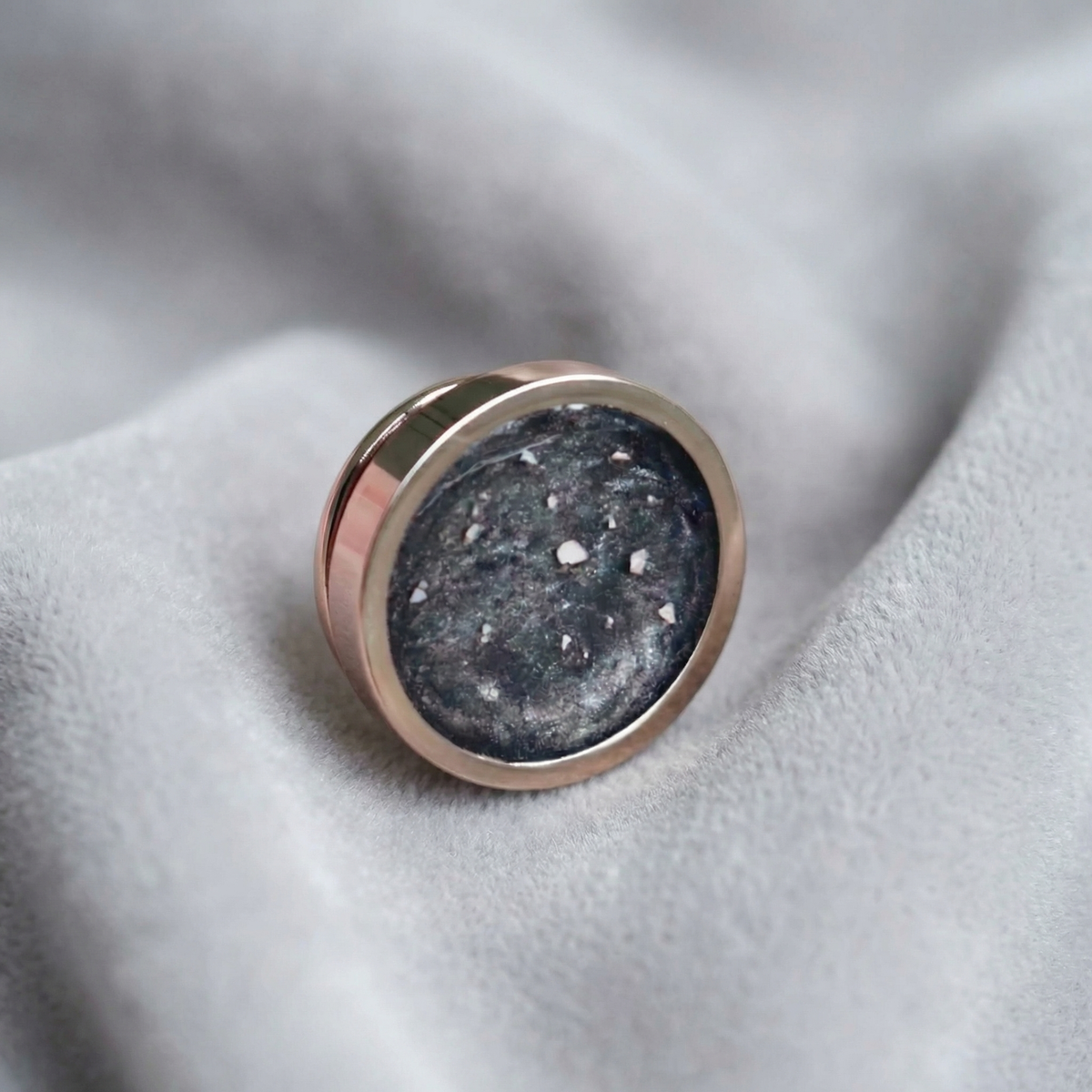 Lapel brooch/Tie pin