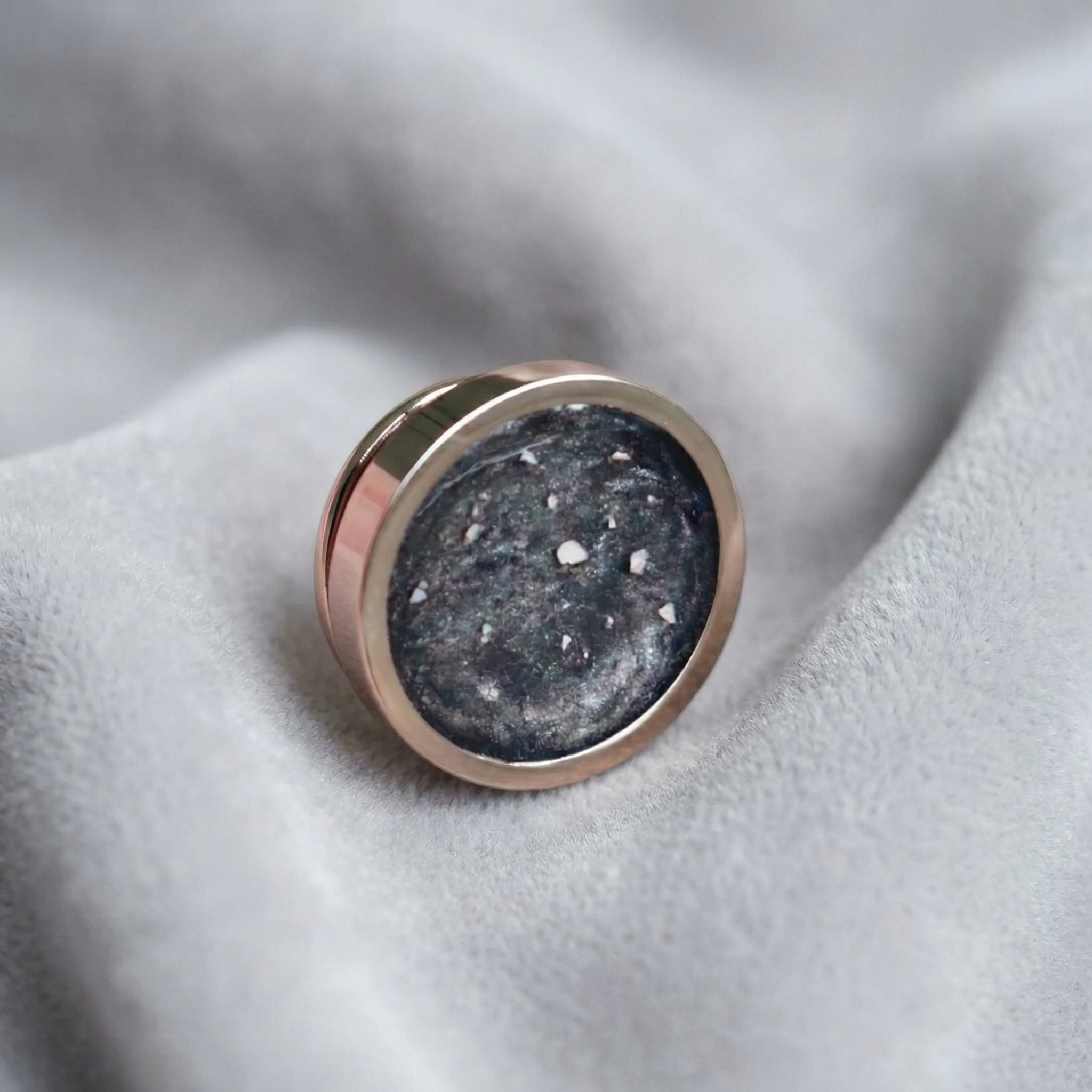 Lapel brooch/Tie pin