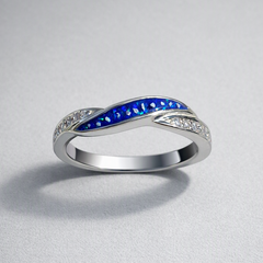 Forever linked single inlay ring